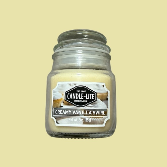 Candle-Lite Creamy Vanilla Swirl Scented Candle - Picture 1 of 3